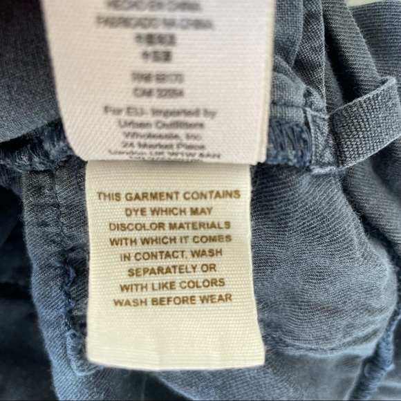 Free People Navy Shorts, size 4 - Picture 5 of 9